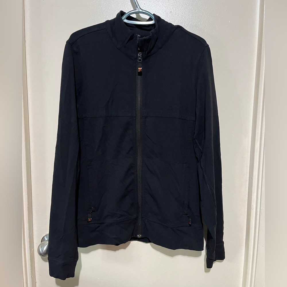 MEN BLACK LULULEMON LIGHT JACKET